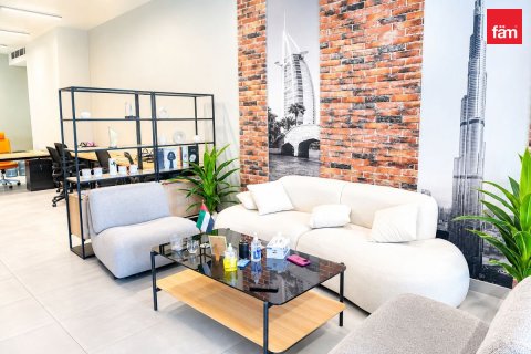 Tienda en Meydan, Dubai, 69.9 m², № 137586 - foto 3