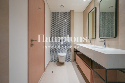 Apartamento en Mina Rashid, Dubai, 2 dormitorios, 101.45936630 m², № 84372 - foto 1