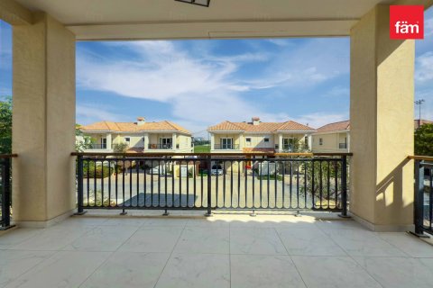 Купить виллу в Дубае: 4 спальни, 391м², № 89627 - фото 19