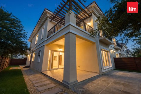 Вилла в Дубае, 4 спальни, 391м², № 89627