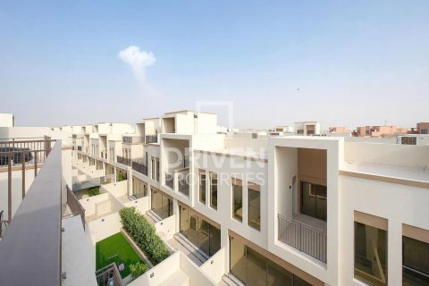 Townhouse in Damac Lagoons, Dubai 5 bedrooms, 197.98 sq.m. № 137018 - photo 25