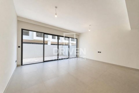 Townhouse in Damac Lagoons, Dubai 5 bedrooms, 197.98 sq.m. № 137018 - photo 4