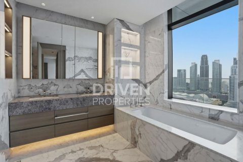 Ático en Opera District, Downtown Dubai (Downtown Burj Dubai), Dubai, 4 dormitorios, 480.87 m², № 137031 - foto 19