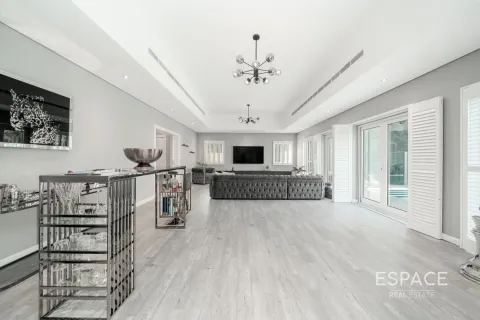 Villa in Al Furjan, Dubai 5 bedrooms, 503 sq.m. № 61527 - photo 3