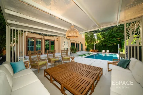 Villa in Al Furjan, Dubai 5 bedrooms, 503 sq.m. № 61527 - photo 18