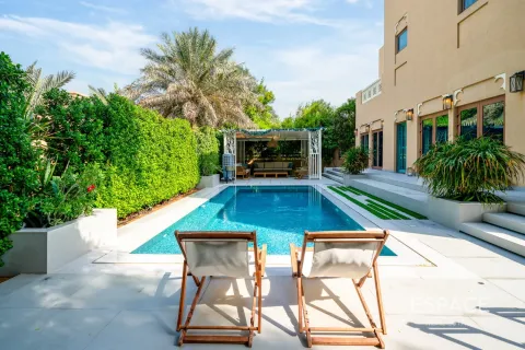 Villa in Al Furjan, Dubai 5 bedrooms, 503 sq.m. № 61527 - photo 19