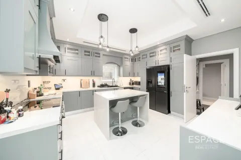 Villa in Al Furjan, Dubai 5 bedrooms, 503 sq.m. № 61527 - photo 5