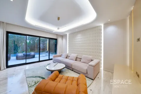 Villa in Meadows, Dubai 4 bedrooms, 332 sq.m. № 61511 - photo 5