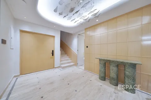 Villa in Meadows, Dubai 4 bedrooms, 332 sq.m. № 61511 - photo 10