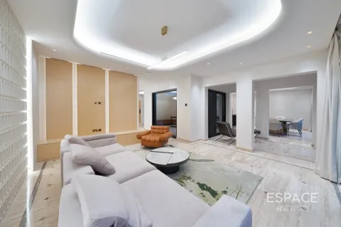 Villa in Meadows, Dubai 4 bedrooms, 332 sq.m. № 61511 - photo 3