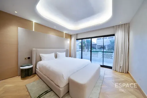 Villa in Meadows, Dubai 4 bedrooms, 332 sq.m. № 61511 - photo 14