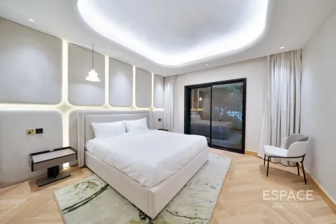 Villa in Meadows, Dubai 4 bedrooms, 332 sq.m. № 61511 - photo 11