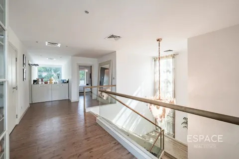 Купить виллу в Арабиан Ранчес, Дубай: 5 спален, 512м², № 61525 - фото 11