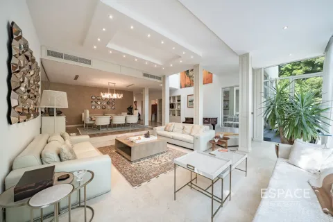 Купить виллу в Арабиан Ранчес, Дубай: 5 спален, 512м², № 61525 - фото 2