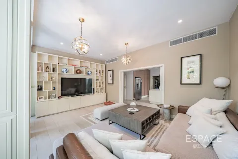 Купить виллу в Арабиан Ранчес, Дубай: 5 спален, 512м², № 61525 - фото 3