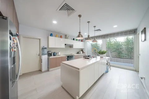 Купить виллу в Арабиан Ранчес, Дубай: 5 спален, 512м², № 61525 - фото 6