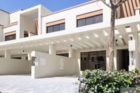 Maison de ville à Dubai, 4 chambres, 143.8 m², № 110512