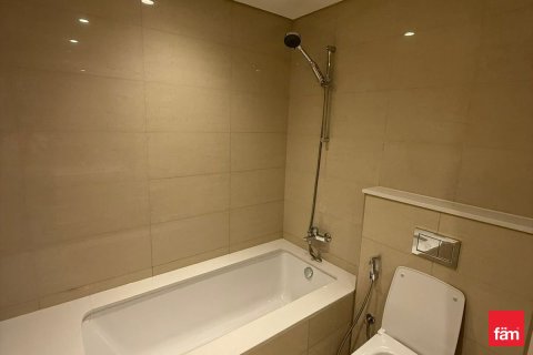 Apartment in Downtown Dubai (Downtown Burj Dubai), Dubai 2 bedrooms, 100.9 sq.m. № 91724 - photo 2