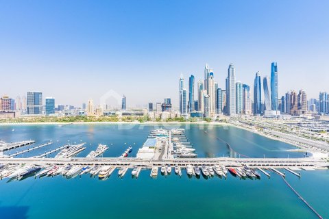 Apartment in EMAAR Beachfront, Dubai Harbour, Dubai 2 bedrooms, 109 sq.m. № 110321