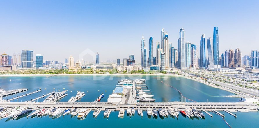 Apartment in EMAAR Beachfront, Dubai Harbour, Dubai 2 bedrooms, 109 sq.m. № 110321