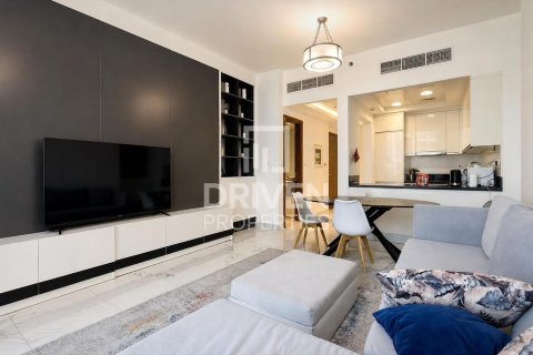 Apartment in Al Habtoor City, Business Bay, Dubai 2 bedrooms, 127.09 sq.m. № 129364 - photo 10