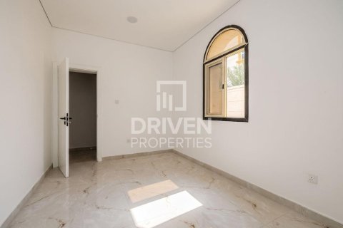 Villa in Al Khawaneej, Dubai 5 bedrooms, 767.66 sq.m. № 129376 - photo 5