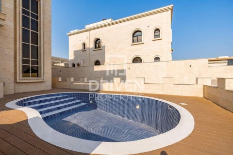 Villa in Al Khawaneej, Dubai 5 bedrooms, 767.66 sq.m. № 129376 - photo 19