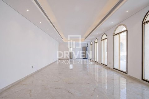 Villa in Al Khawaneej, Dubai 5 bedrooms, 767.66 sq.m. № 129376 - photo 20