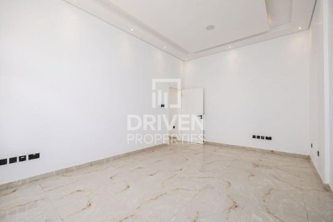 Villa in Al Khawaneej, Dubai 5 bedrooms, 767.66 sq.m. № 129376 - photo 22