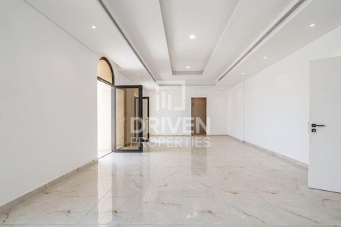 Villa in Al Khawaneej, Dubai 5 bedrooms, 767.66 sq.m. № 129376 - photo 23