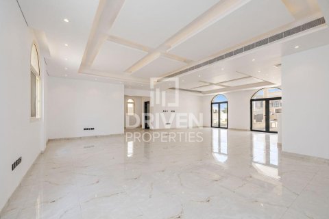 Villa in Al Khawaneej, Dubai 5 bedrooms, 767.66 sq.m. № 129376 - photo 6