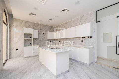 Villa in Al Khawaneej, Dubai 5 bedrooms, 767.66 sq.m. № 129376 - photo 8