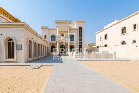 Villa in Al Khawaneej, Dubai 5 bedrooms, 767.66 sq.m. № 129376