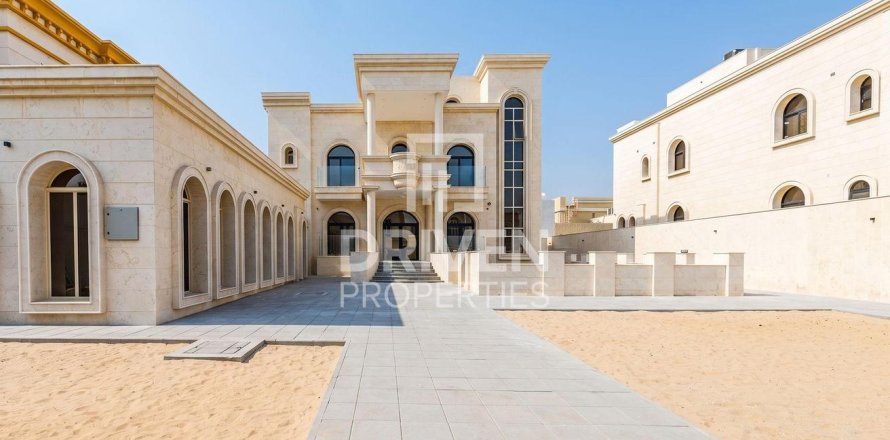 Villa in Al Khawaneej, Dubai 5 bedrooms, 767.66 sq.m. № 129376