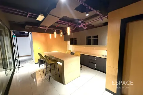 Снять в аренду офис в Джумейра Лейк Тауэрс, Дубай: 504м², № 78162 - фото 10