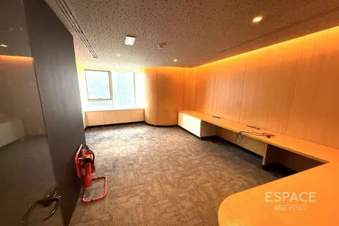 Снять в аренду офис в Джумейра Лейк Тауэрс, Дубай: 504м², № 78162 - фото 14