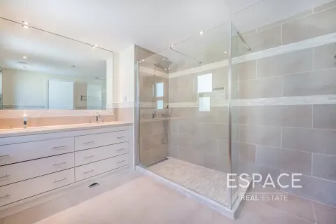 Villa en Victory Heights, Dubai Sports City, Dubai, 5 dormitorios, 446 m², № 78160 - foto 12