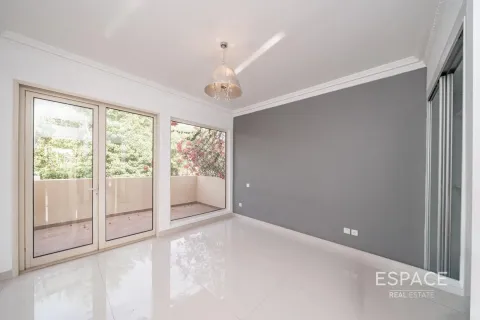 Villa in Saheel, Arabian Ranches, Dubai 3 bedrooms, 294 sq.m. № 78161 - photo 7