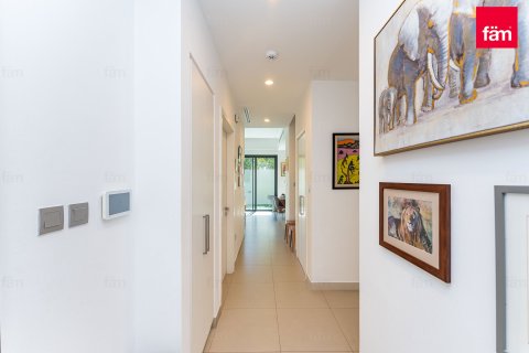 Townhouse in Dubai 4 bedrooms, 260.7 sq.m. № 112782 - photo 9