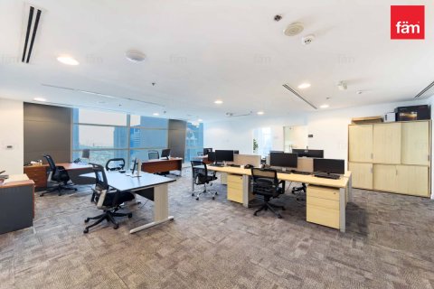 Bureau à Dubai, 420.4 m², № 112780
