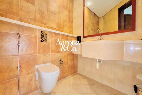 Apartment in Jumeirah Beach Residence, Dubai 3 bedrooms, 242 sq.m. № 138132 - photo 19