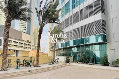 Apartment in Jumeirah Beach Residence, Dubai 3 bedrooms, 242 sq.m. № 138132 - photo 27