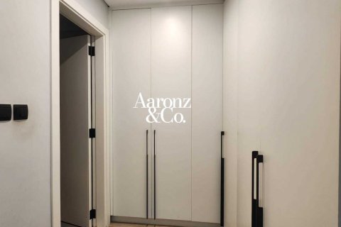Apartment in Jumeirah Village Triangle, Dubai 3 bedrooms, 203 sq.m. № 138138 - photo 5