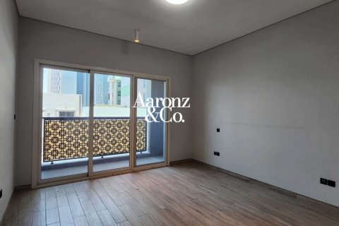 Apartment in Jumeirah Village Triangle, Dubai 3 bedrooms, 203 sq.m. № 138138 - photo 4