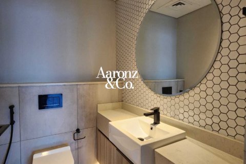Apartment in Jumeirah Village Triangle, Dubai 3 bedrooms, 203 sq.m. № 138138 - photo 11