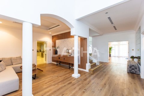 Villa in Canal Cove Villas, Palm Jumeirah, Dubai 4 bedrooms, 470 sq.m. № 105148