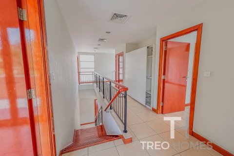 Снять в аренду виллу в Арабиан Ранчес, Дубай: 3 спальни, 299м², № 13539 - фото 13