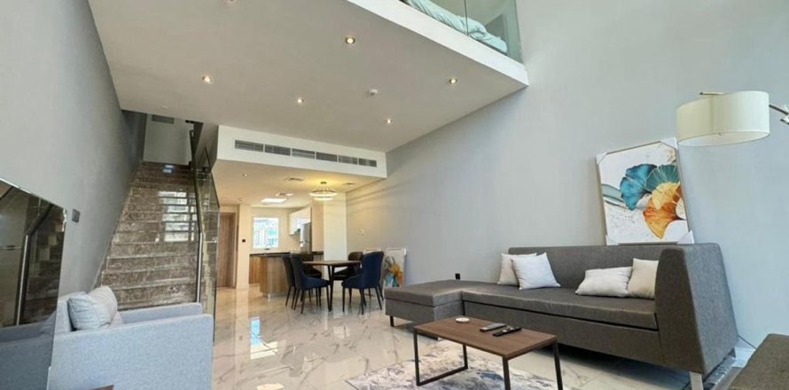 Townhouse in Dubai 2 bedrooms, 121.9 sq.m. № 52277