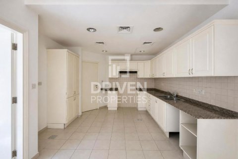 Villa à The Lakes, Dubai, 3 chambres, 436.74 m², № 129901 - photo 17