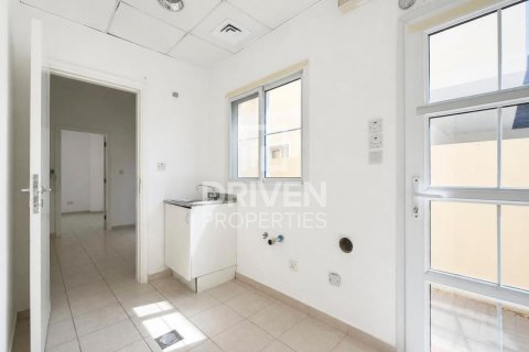 Villa à The Lakes, Dubai, 3 chambres, 436.74 m², № 129901 - photo 25